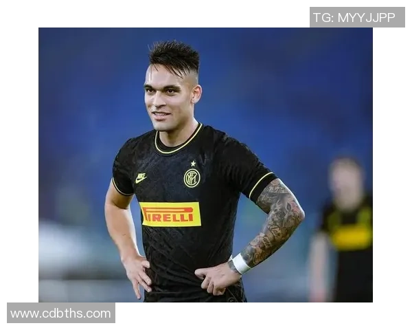 球星转型教练后执教足球队的挑战与成长:从球场到指挥席的转变 球星转型教练后执教足球队的挑战与成长:从球场到指挥席的转变