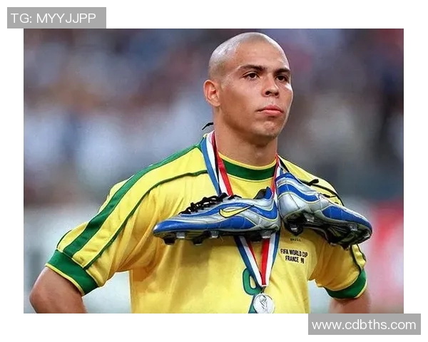 美国足球队明星球员名单与成就解析 盘点现役与历史传奇球员